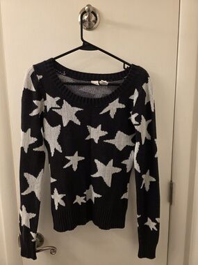 3/$6 Deal SO Black & White Star-Pattern Crewneck Sweater
